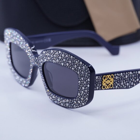 Loewe LW4114IS 90A Rectangle Sunglasses – Blue - Picture 8 of 12